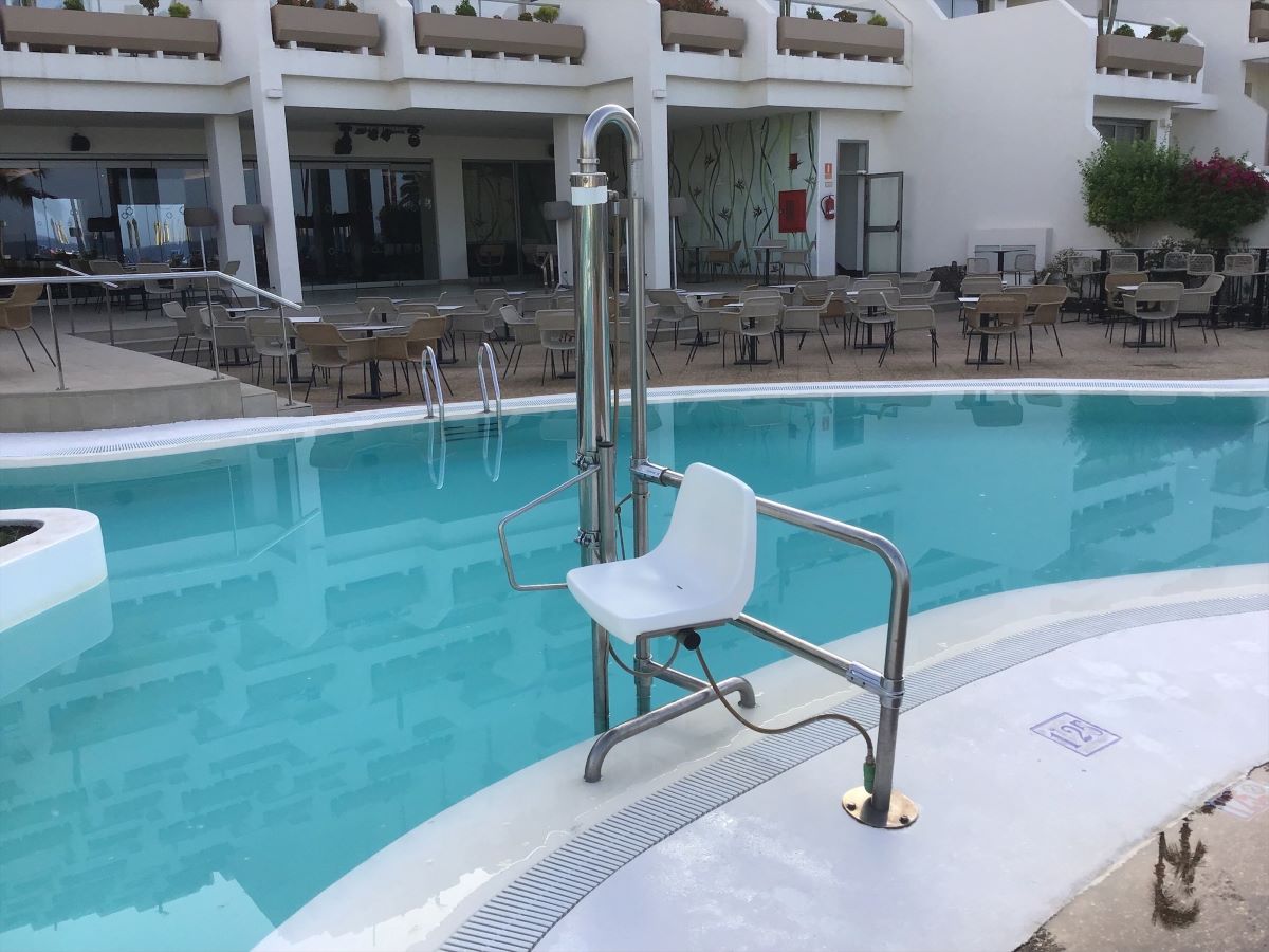 TUI BLUE RIU Calypso Swimming Pools AccessAble