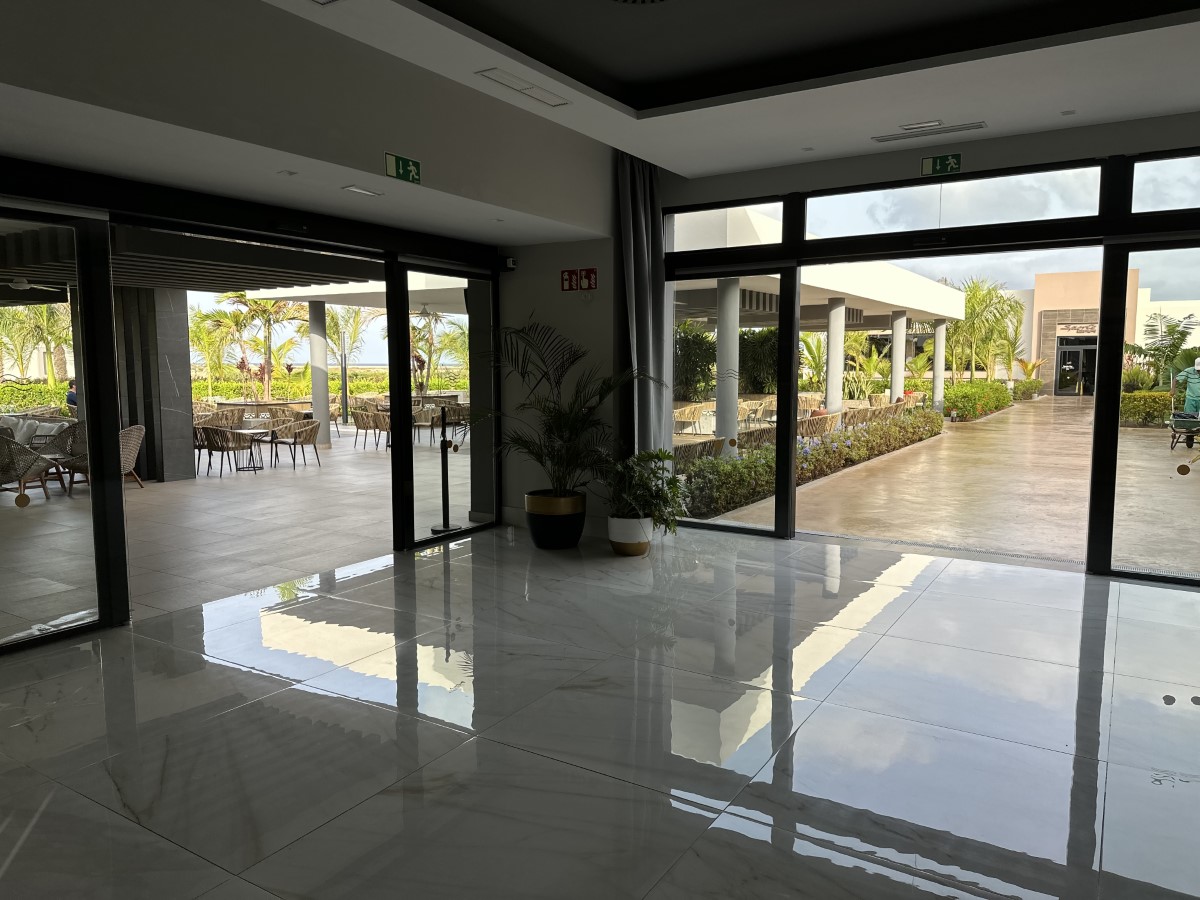 RIU Palace Santa Maria Daiquiri Lobby Bar AccessAble