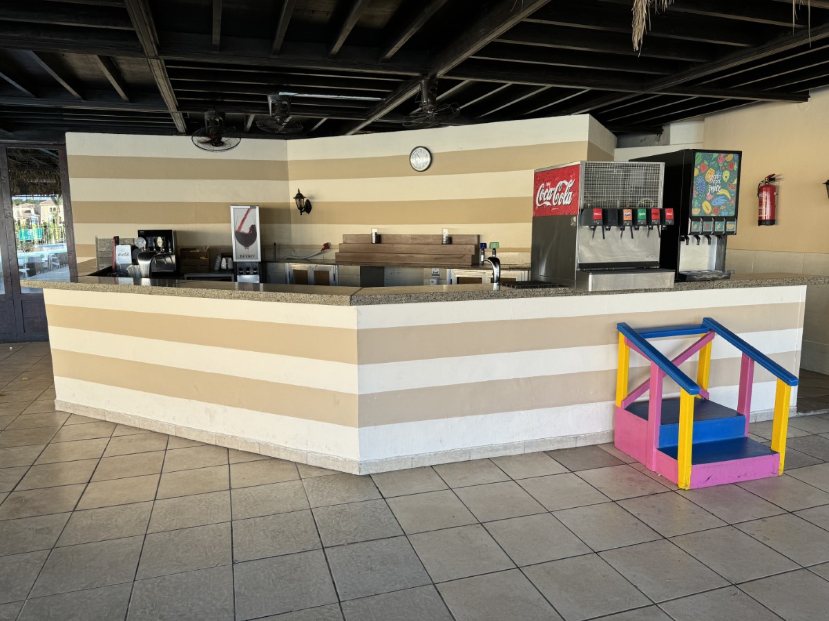 Jaz Aquamarine La Perla Pool Bar AccessAble