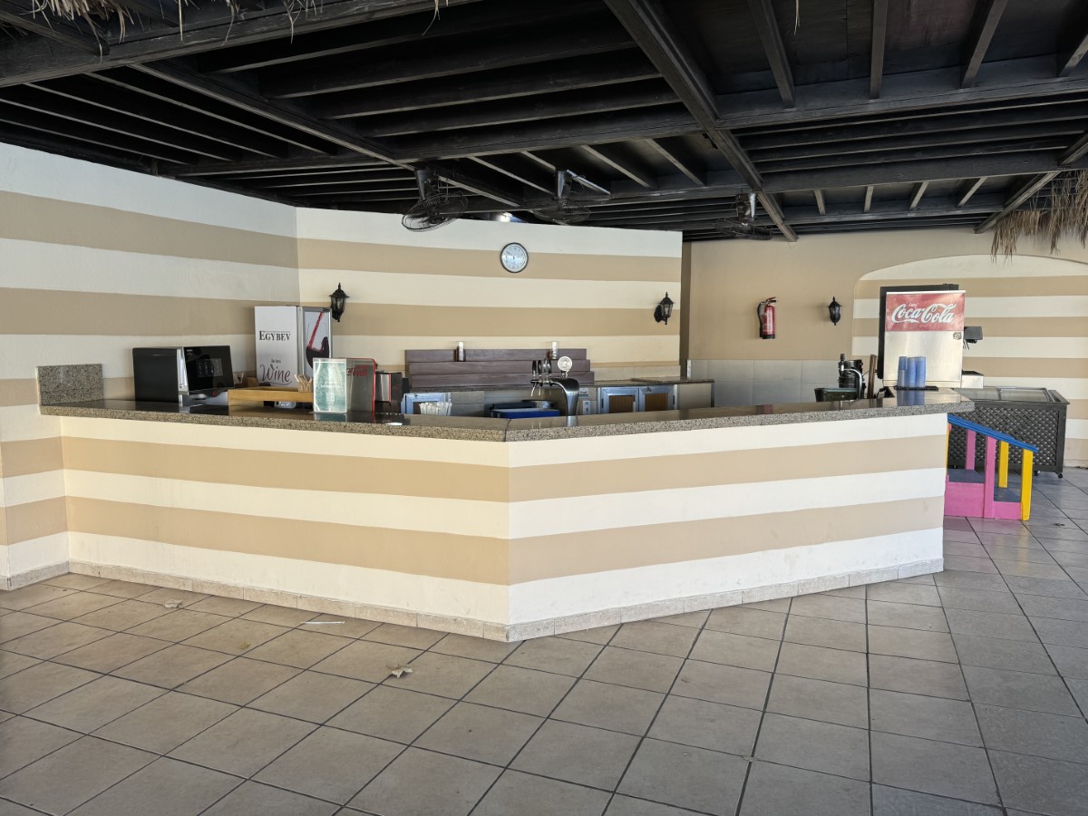 Jaz Aquamarine La Perla Pool Bar AccessAble