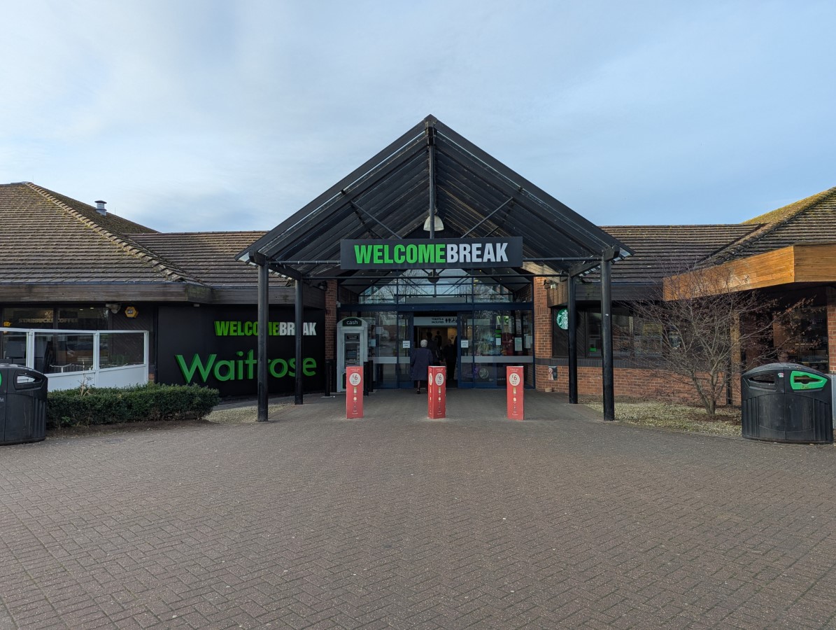 M40 - Warwick Services - Northbound - Welcome Break | AccessAble