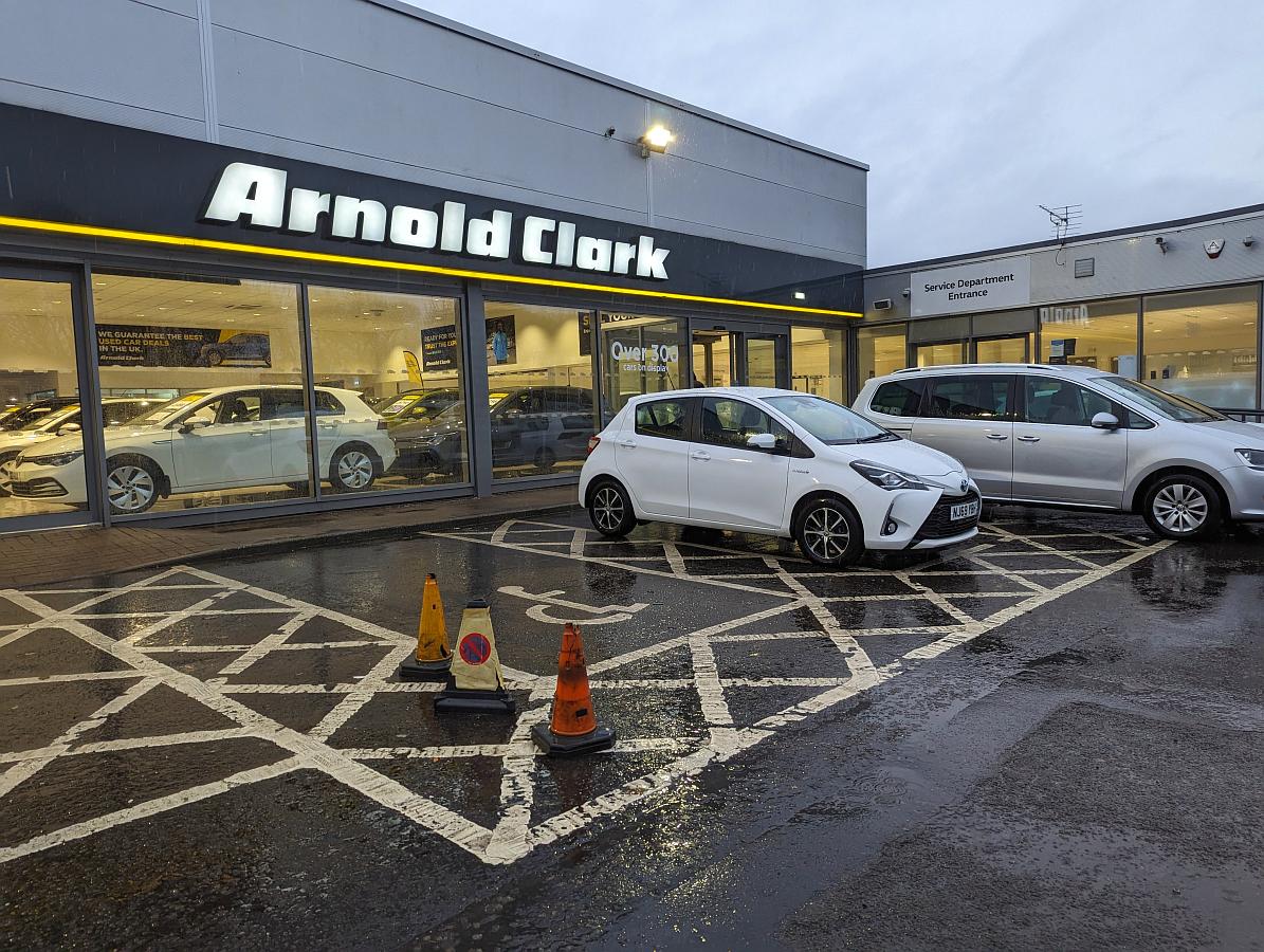 Arnold Clark Glasgow Crow Road Volkswagen | AccessAble