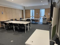 C10 Small Seminar Room
