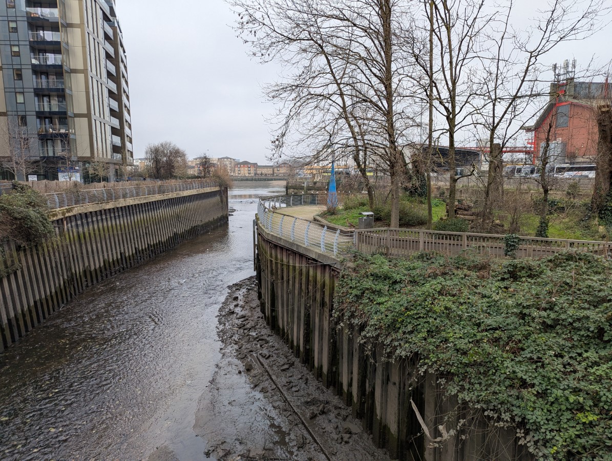 River Wandle Walk | AccessAble