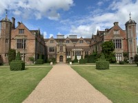 is charlecote park dog friendly