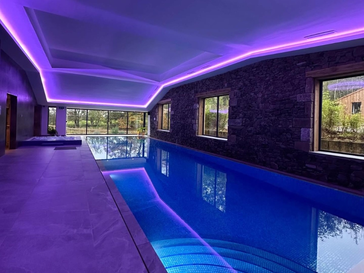Ribble Valley Holiday Homes - Hidden Oaks Spa and Pool | AccessAble
