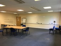 B122 Small or Large (Convertible) Seminar Room