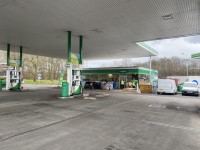 BP Petrol Station - M6 - Knutsford Services - Northbound - Moto