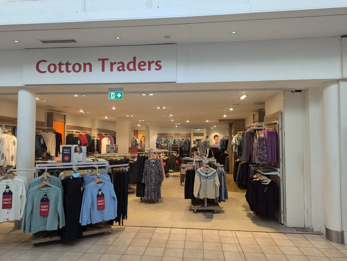 Cotton Traders - M5 - Strensham Services - Northbound - Roadchef