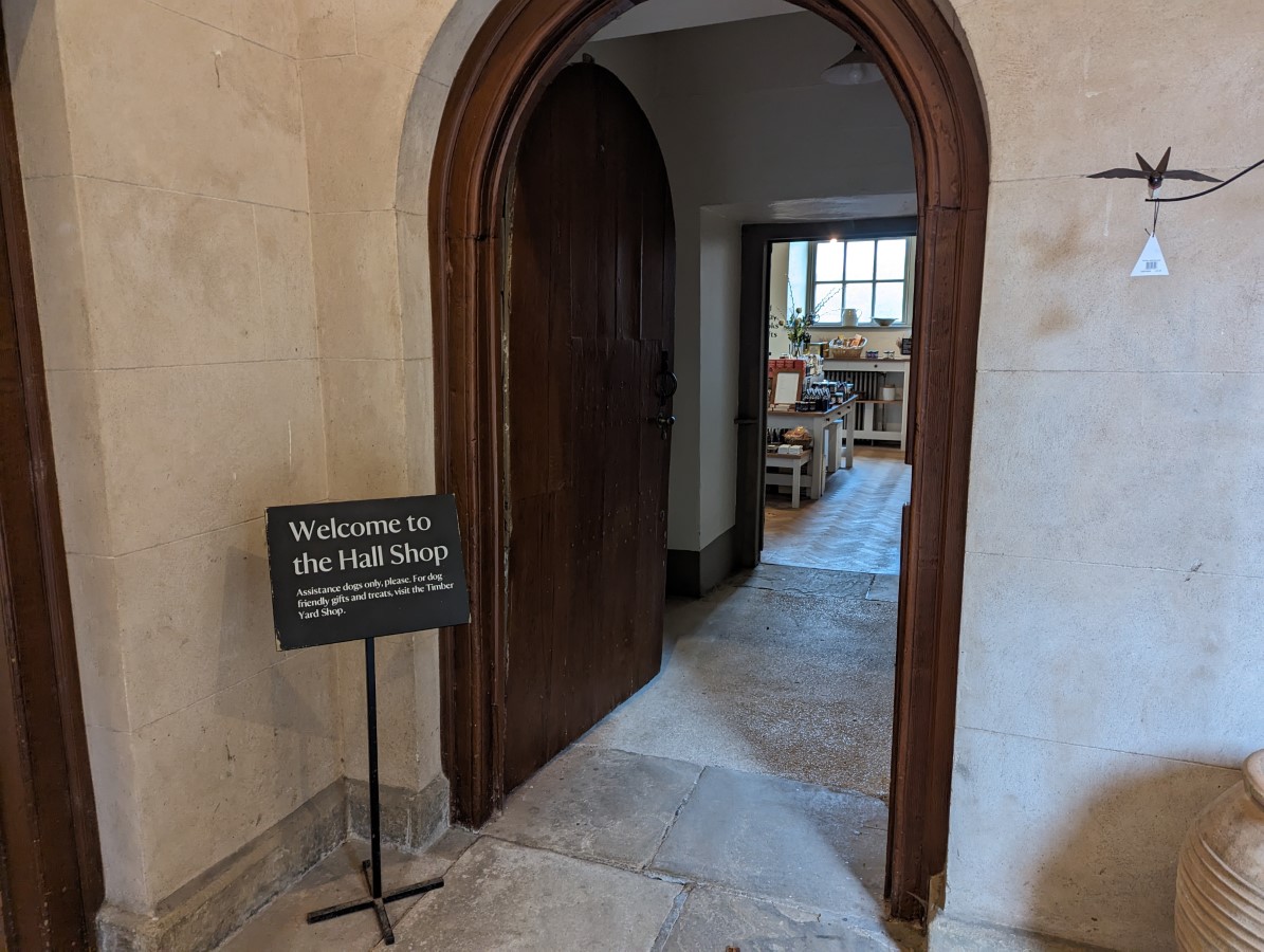 Lyme - Hall Shop