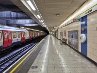 London Blackfriars Underground Station - Alighting Eastbound and Westbound