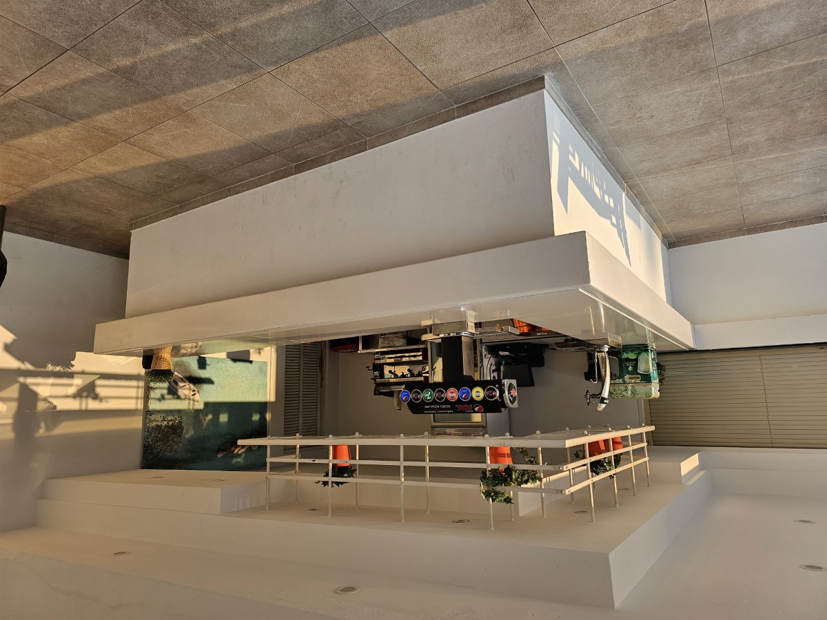 TUI SUNEO Santa Ponsa Poolside Bar Santa Ponsa Park Building