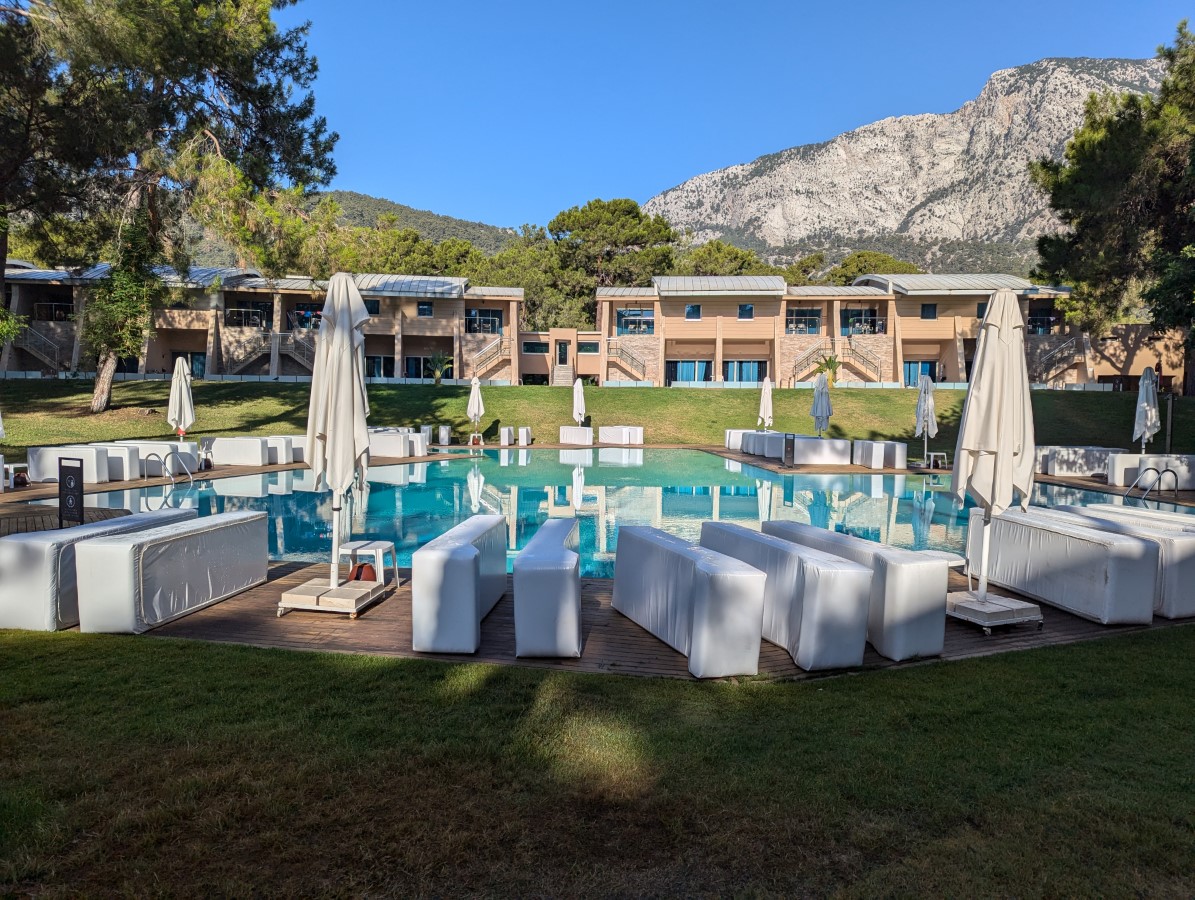 Rixos Sungate Fantasy Pool AccessAble rixos-sungate-fantasy-pool-accessable