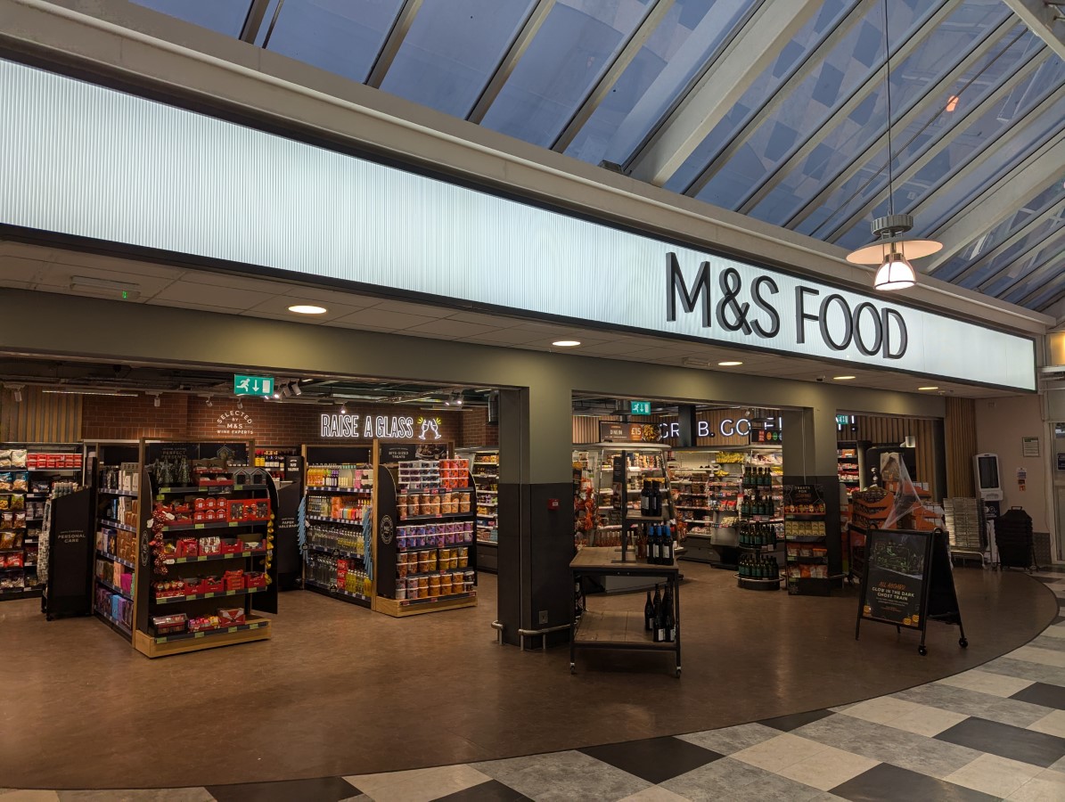 M&S Simply Food- M4 - Leigh Delamere Services - Westbound - Moto