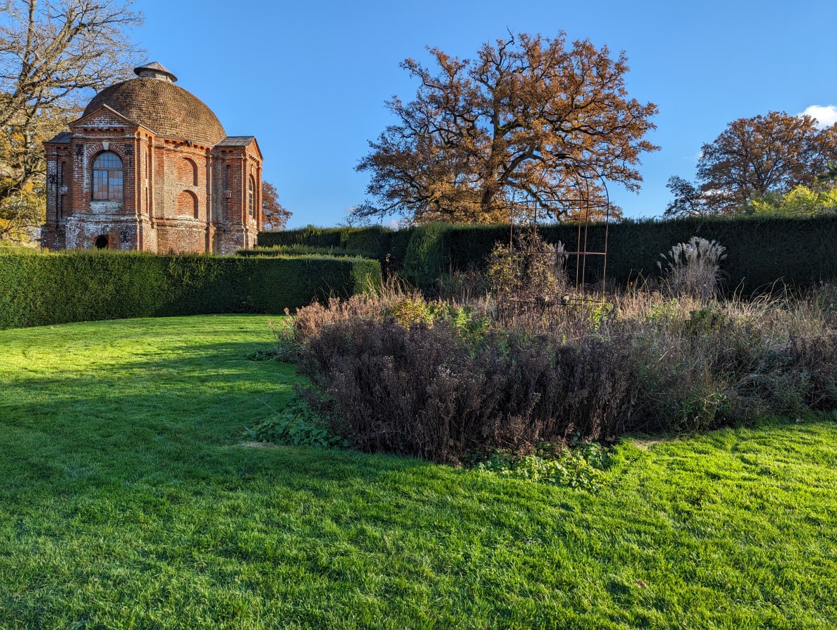 The Vyne - Summerhouse Garden and Tea Garden
