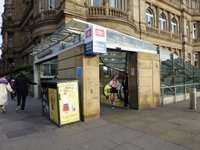 Edinburgh Waverley Station - Entrances