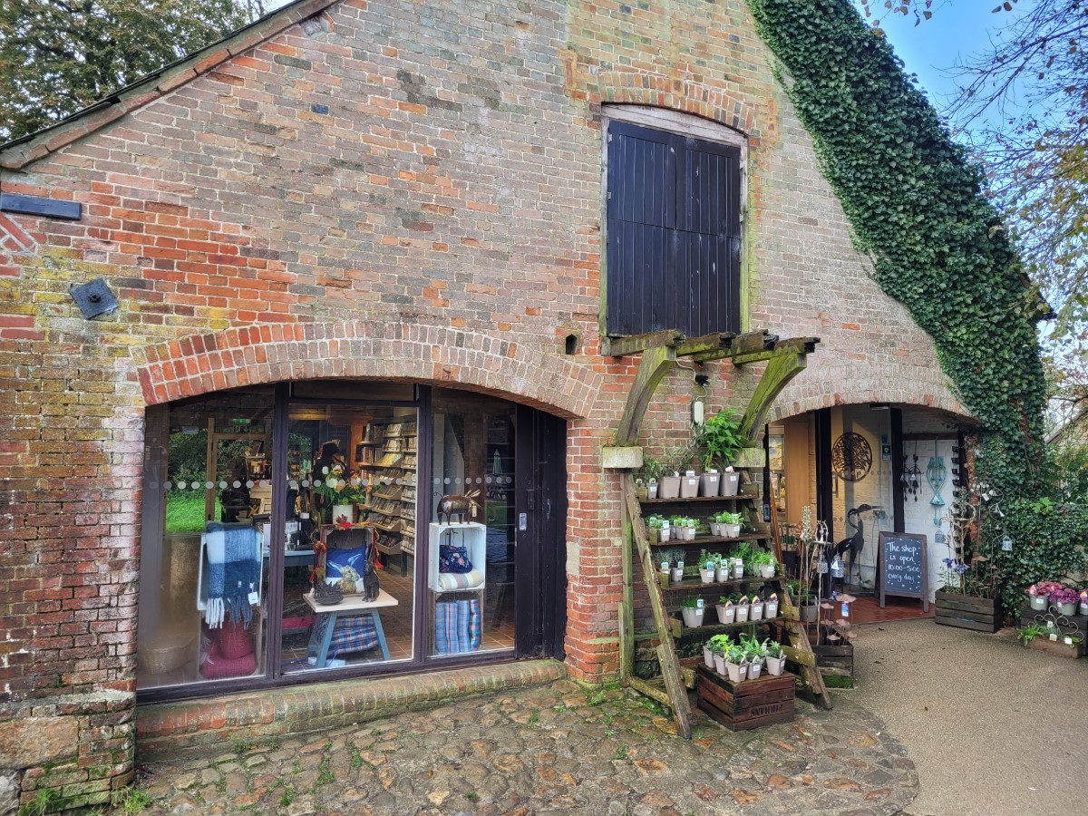 Avebury - Shop