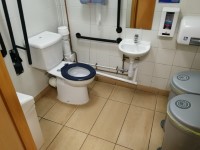 M1 - Northampton Services - Northbound - Roadchef - Accessible Toilet (Left Door - Left Transfer)