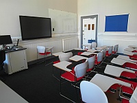 1.420 Teaching Room 8 - Doorway 3